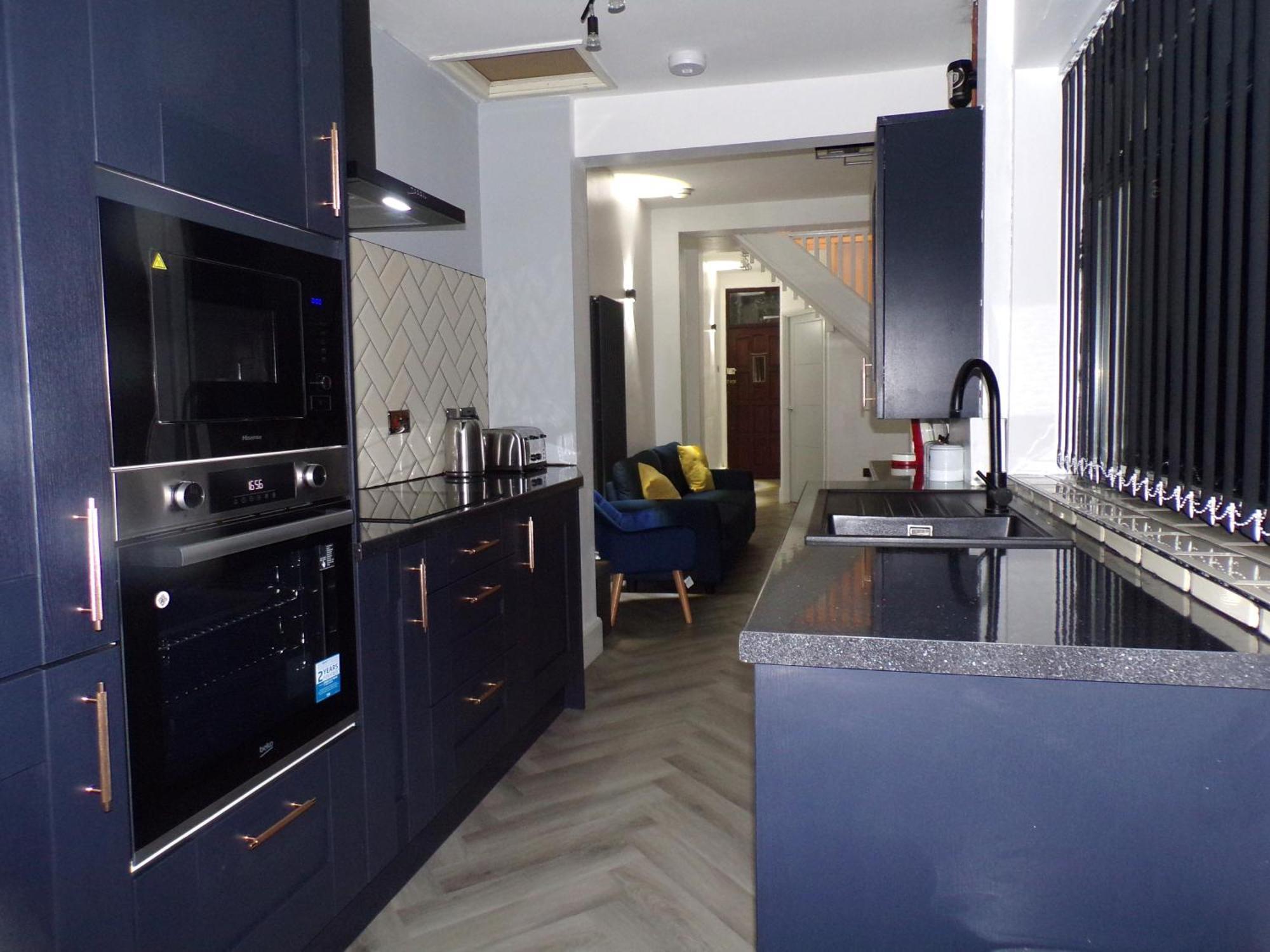 Hazelhurst House - 4 Bedrooms 2 Bathrooms Stoke-on-Trent Exterior foto